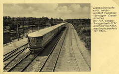 804889 Afbeelding van een diesel-electrisch treinstel DE 3 (serie 11-50) van de N.S., vermoedelijk bij het N.S.-station ...